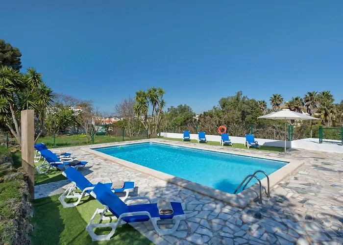 Carvoeiro Peaceful Villa With Pool